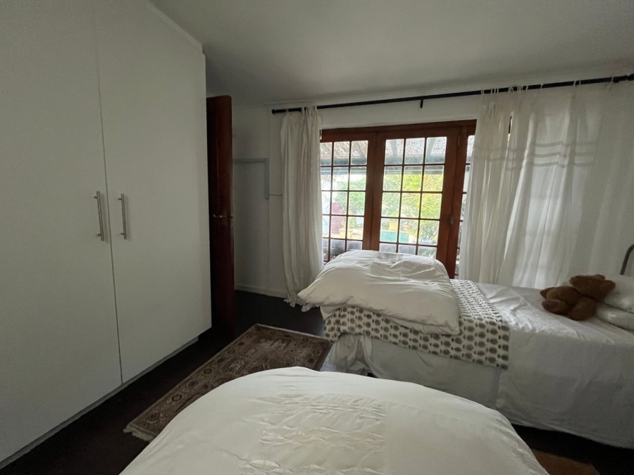 To Let 3 Bedroom Property for Rent in Wynberg Upper Western Cape